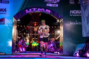 BIB: 520
                            <button type="button" onclick="openModal(24875465)" class="btn btn-primary btn-sm float-right btn-popup" data-toggle="modal" data-target=".modal-high-quality">
                        <i class="fas fa-shopping-cart"></i> Add to Cart
                    </button>
                                            <button type="button" onclick="isThisMe(24875465, true)" class="btn btn-success btn-sm float-right btn-popup btn-isme hidden" data-toggle="tooltip" data-placement="bottom" title="นี่คือรูปของคุณใช่ไหม คลิกที่นี่เพื่อเอาเข้าอัลบั้ม">
                        <i class="fas fa-plus"></i> Add to album
                    </button>
                    <button type="button" onclick="isThisMe(24875465, false)" class="btn btn-warning btn-sm float-right btn-popup btn-isnotme hidden">
                        <i class="fas fa-ban"></i> Remove from album
                    </button>